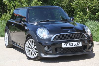 Mini Hatchback 1.6 Cooper S Hatchback Petrol Midnight Black at Norton Automotive Aylesbury